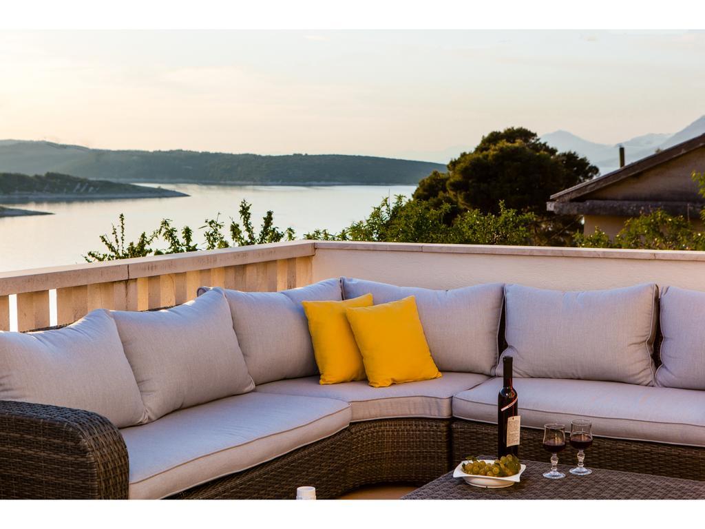 Holiday Home Vallis ポヴィヤ エクステリア 写真