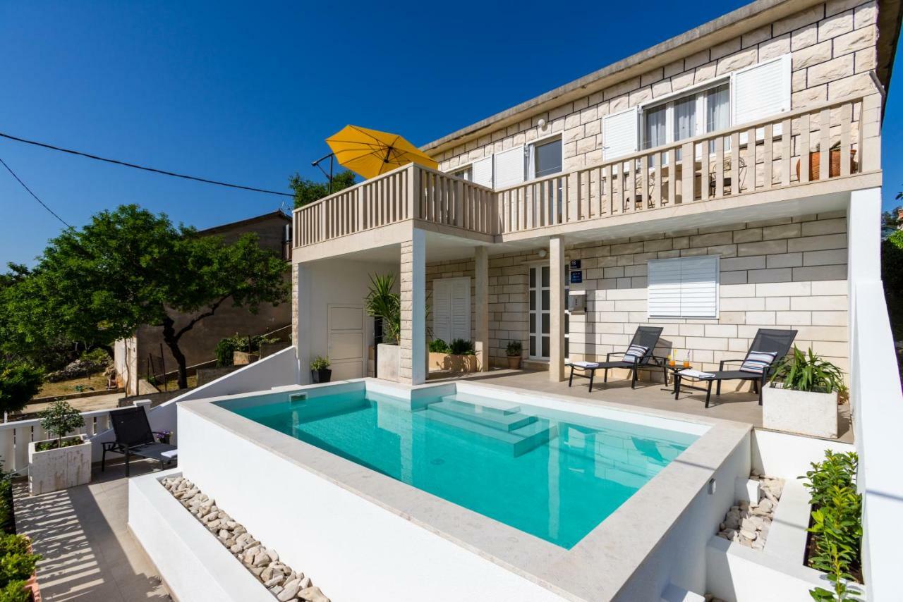 Holiday Home Vallis ポヴィヤ エクステリア 写真